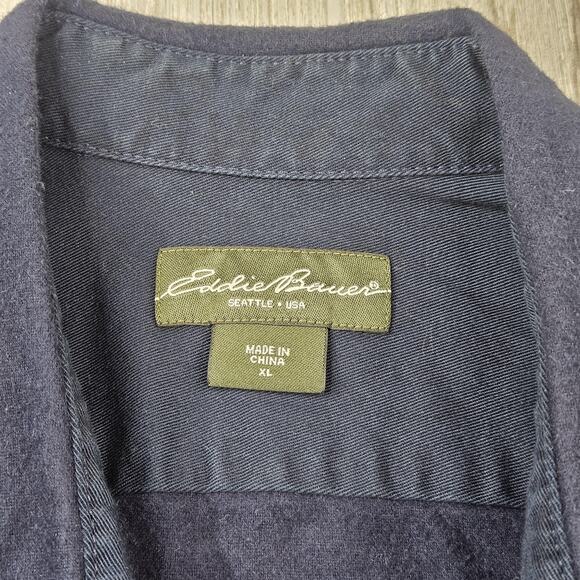 Eddie Bauer Shirt Mens XL Blue Flannel Long Sleeve Button Up Pockets Casual - Picture 4 of 5